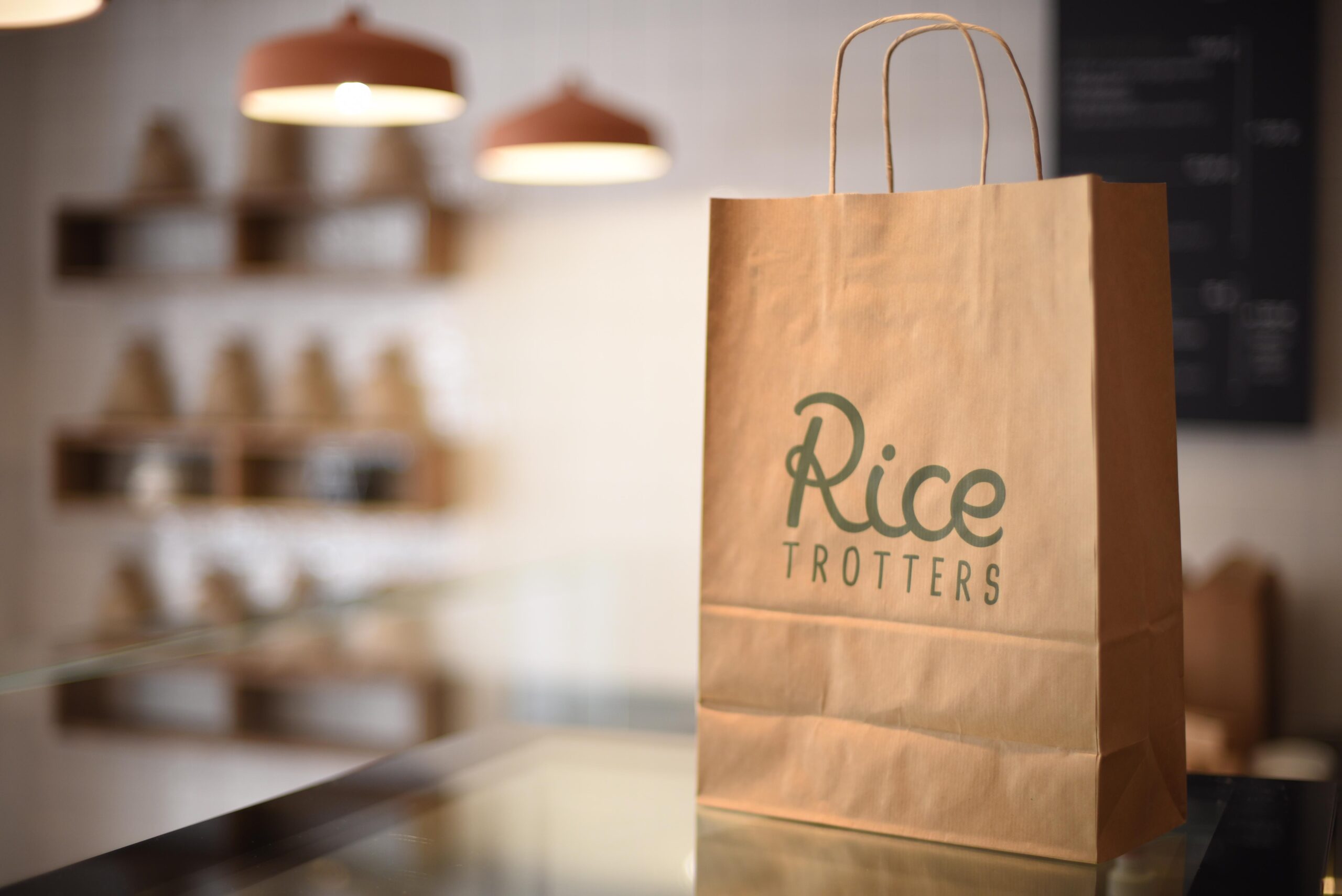 Restaurant Rice Trotters Paris | Marine Flohic Design graphique | Brochure | Supports de communication imprimés | packaging | Identité visuelle | Logo